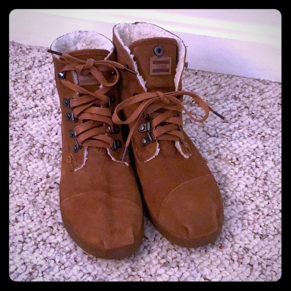 Toms Lace Up Ankle Bootie-Cognac-Sz 8